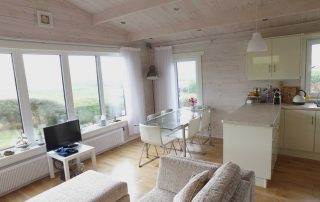 Loghouse.ie log cabin. Top quality log house products.