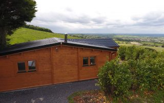 Loghouse.ie log cabin. Top quality log house products.