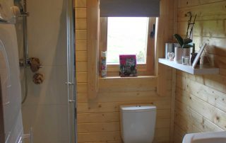 Loghouse log cabin. Top quality log house products.