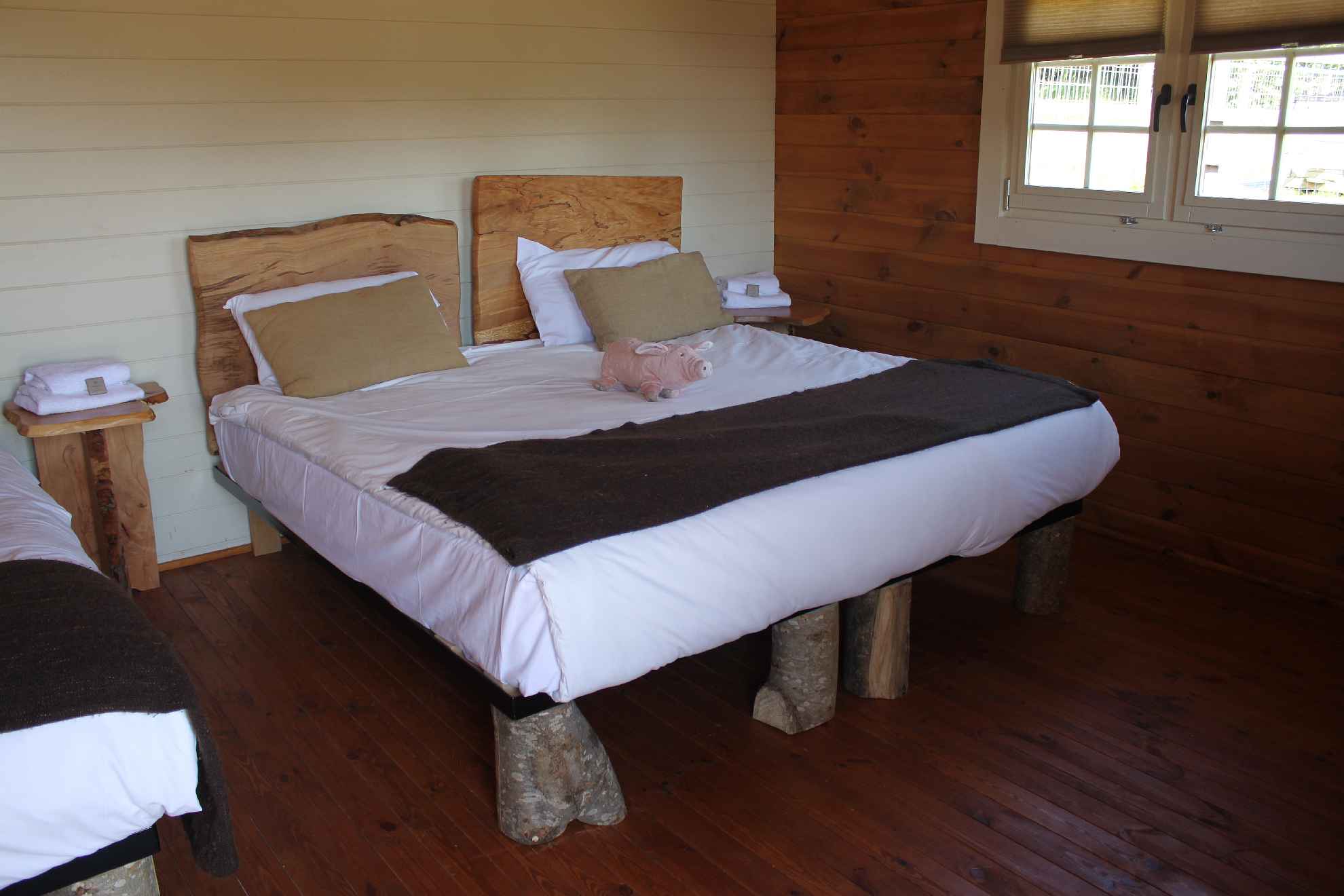 Glamping Log Cabins Bedroom