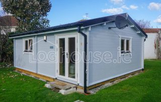 One Bed Log Cabin Outside