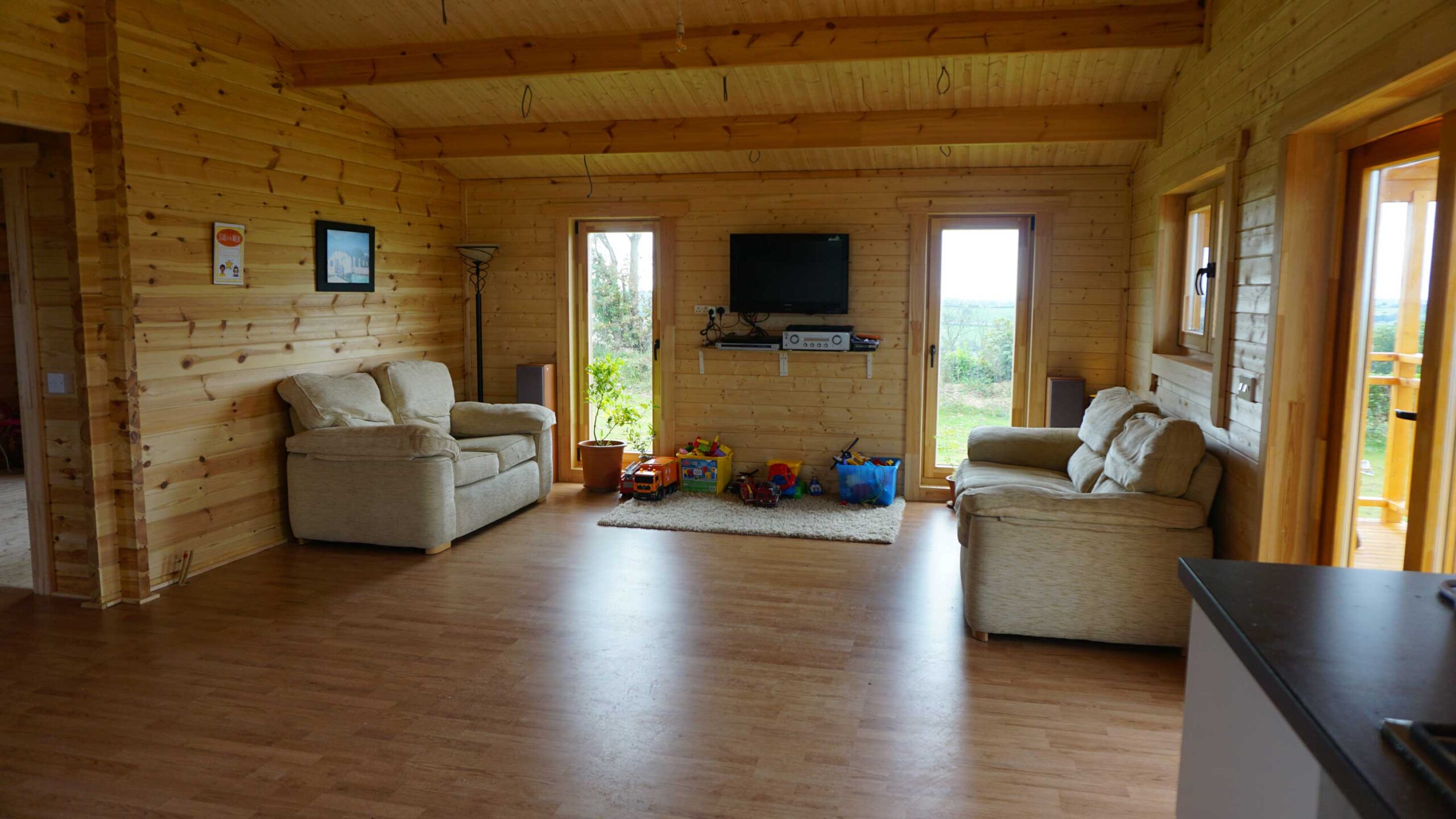 Screenshot-2019-04-13-(4) Four Bed Type A Log Cabin